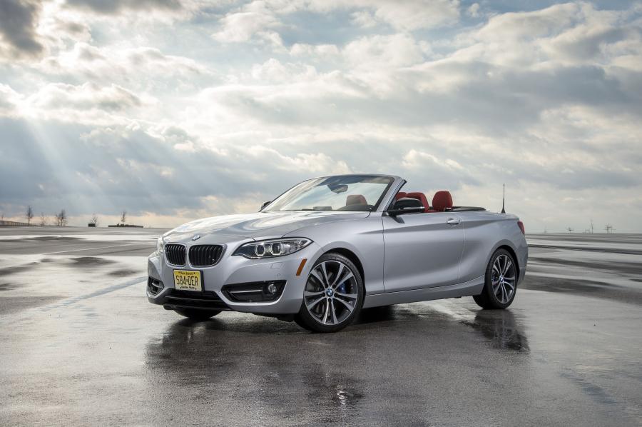  BMW 228i Convertible Sport Line 2015 года  (US) (фото 2 из 30)